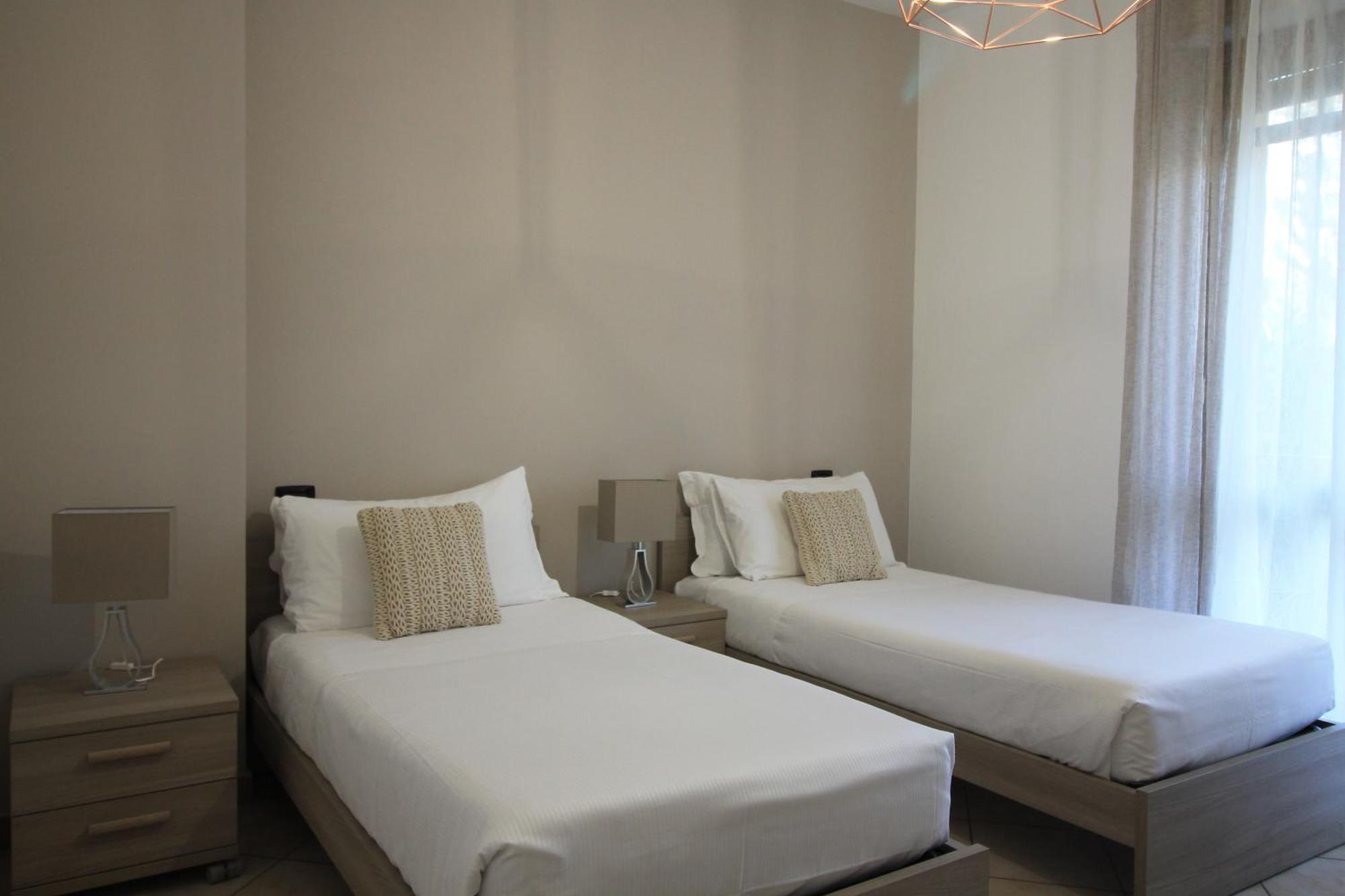 Hq Aparthotel Milano Inn - Smart Suites Cinisello Balsamo Buitenkant foto