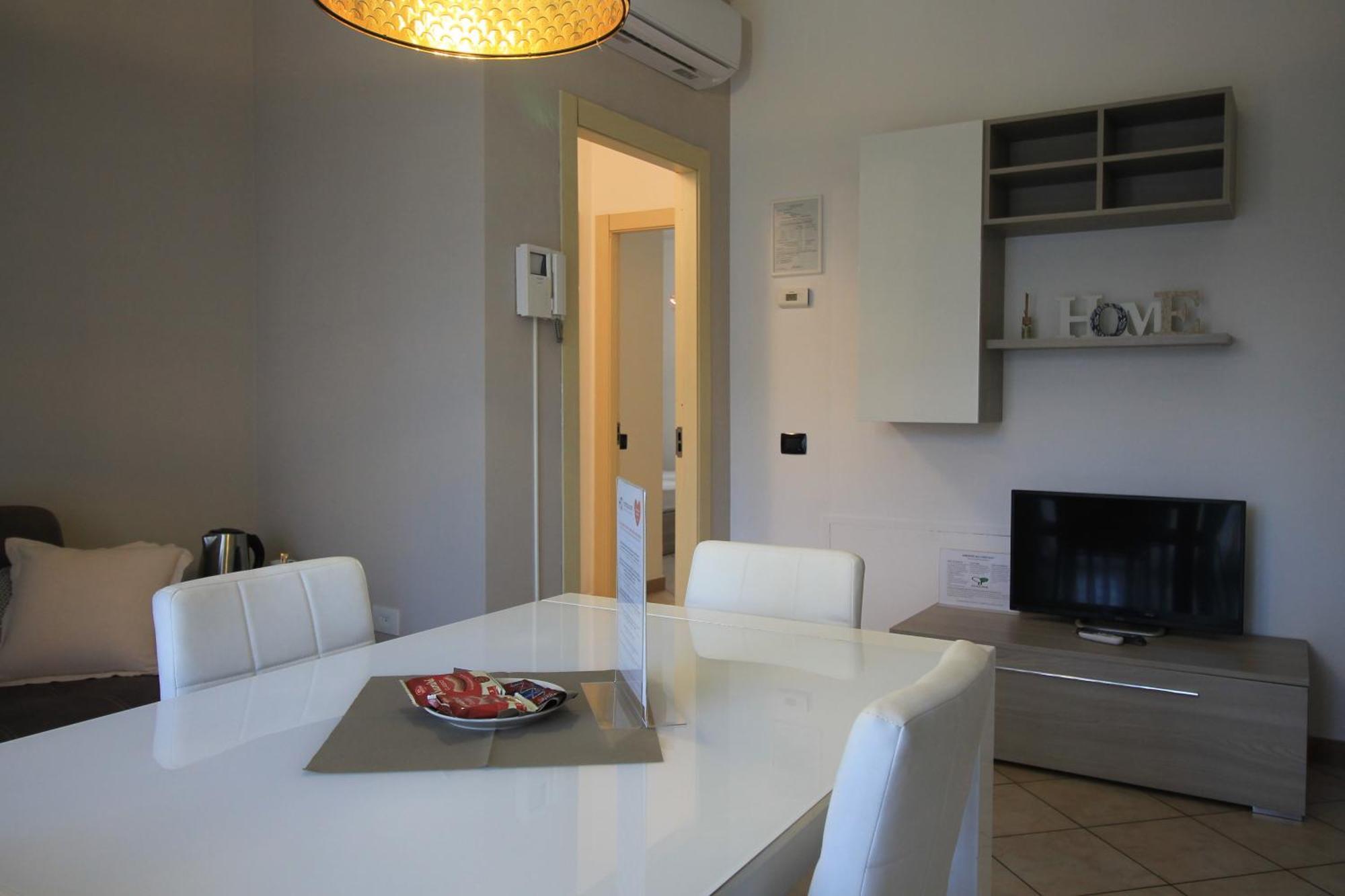 Hq Aparthotel Milano Inn - Smart Suites Cinisello Balsamo Buitenkant foto